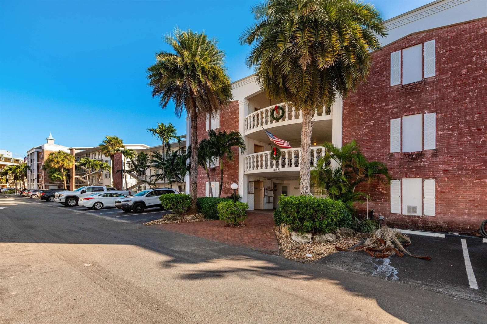 465 Paradise Isle Boulevard #110 1