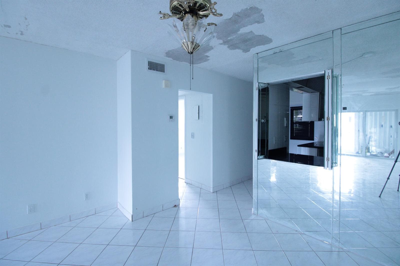 465 Paradise Isle Boulevard #110 5