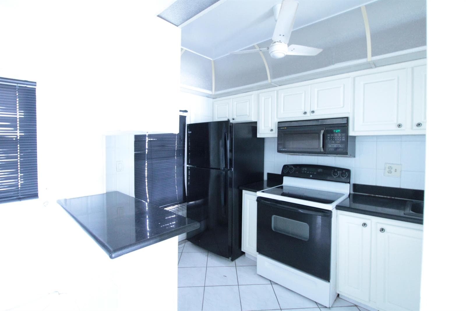 465 Paradise Isle Boulevard #110 4