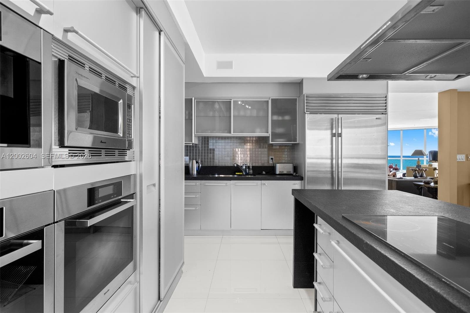 18201 Collins Ave 709 photo 13