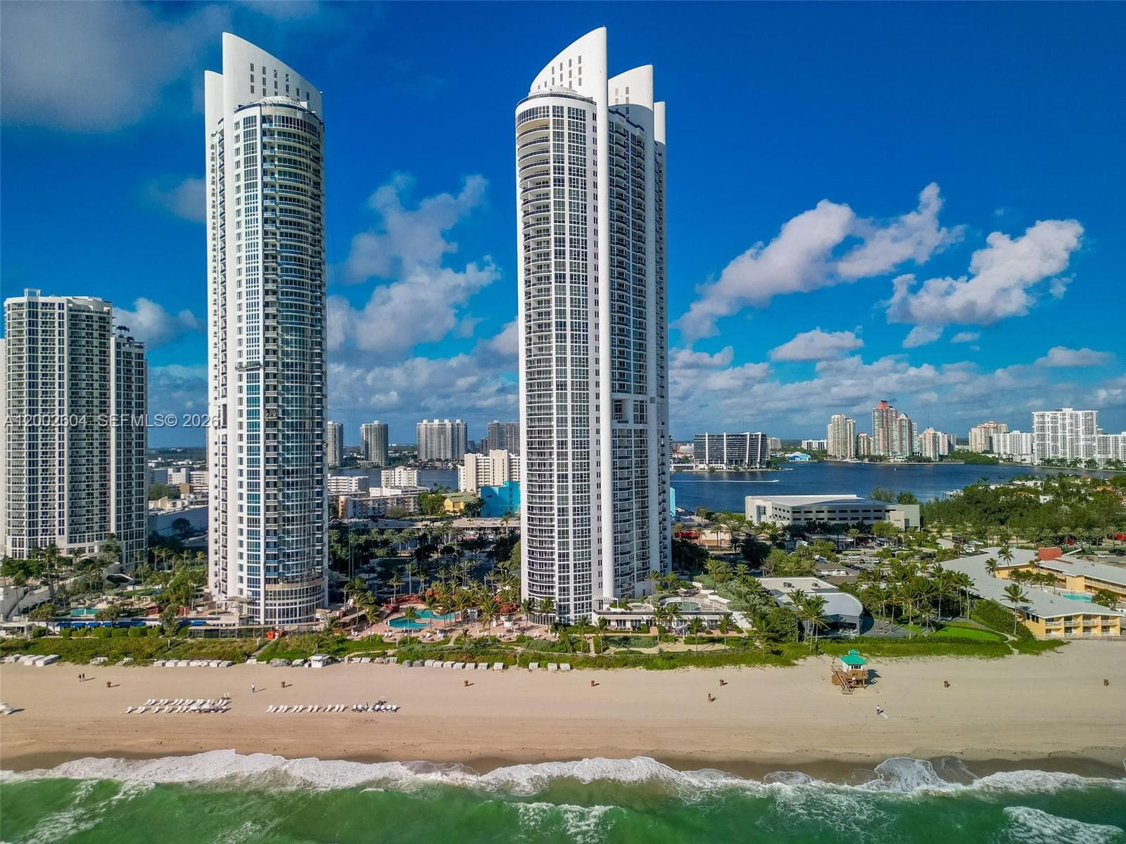 18201 Collins Ave 4