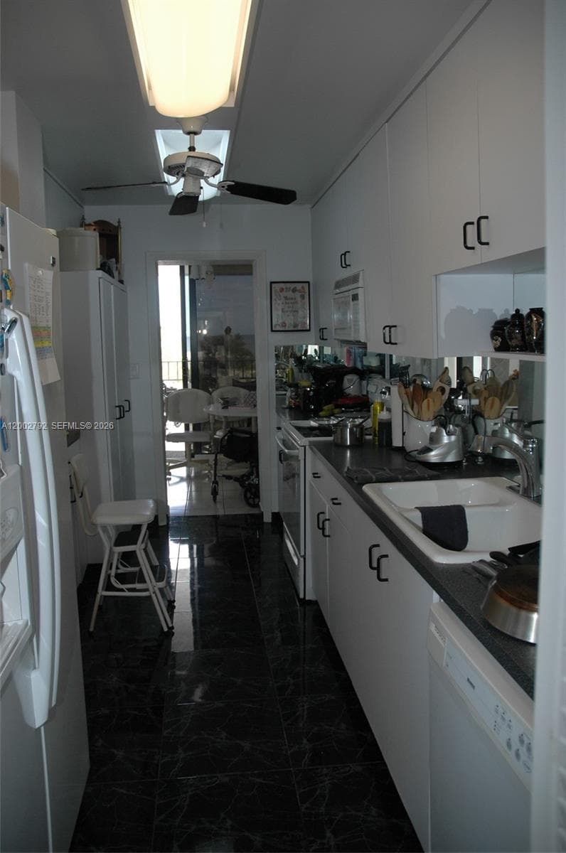 1401 S Ocean Blvd 408 photo 17