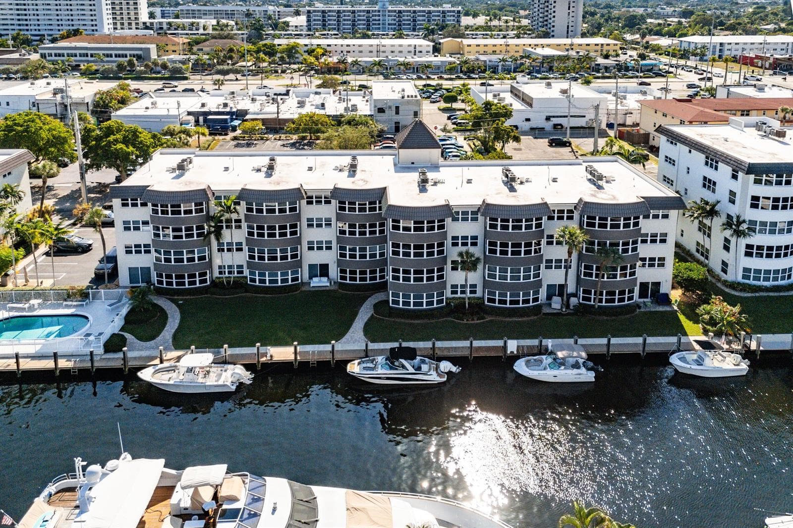 3031 NE 51st Street #106w 1