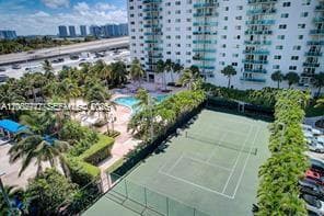 19380 Collins Ave 818 photo 21