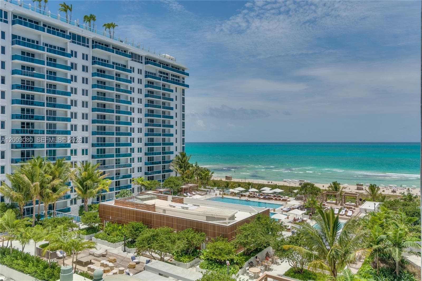2301 Collins Ave 1009 photo 2