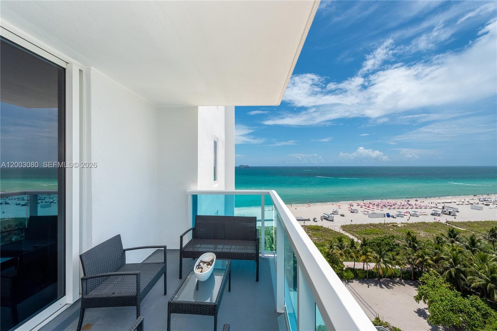 2301 Collins Ave 1009 photo 1