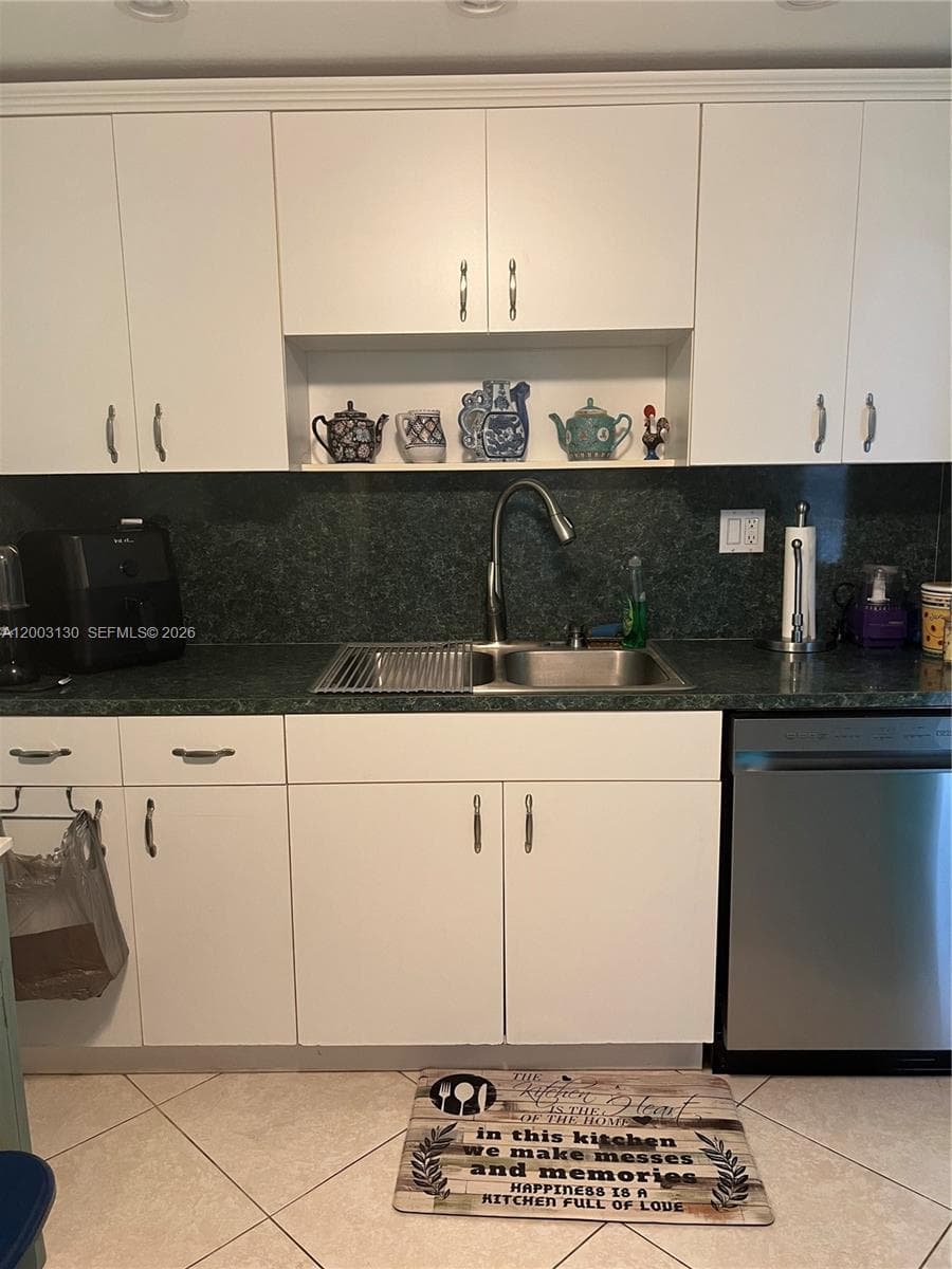 8335 SW 72nd Ave 212D photo 15