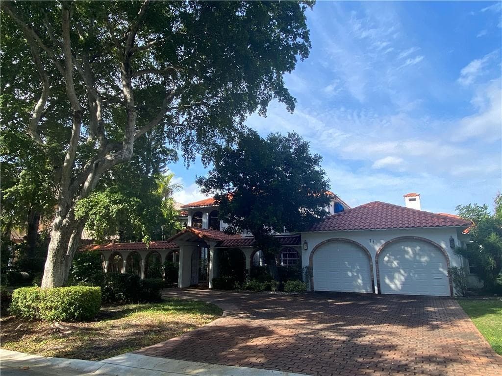 71 Bay Colony Drive photo 4