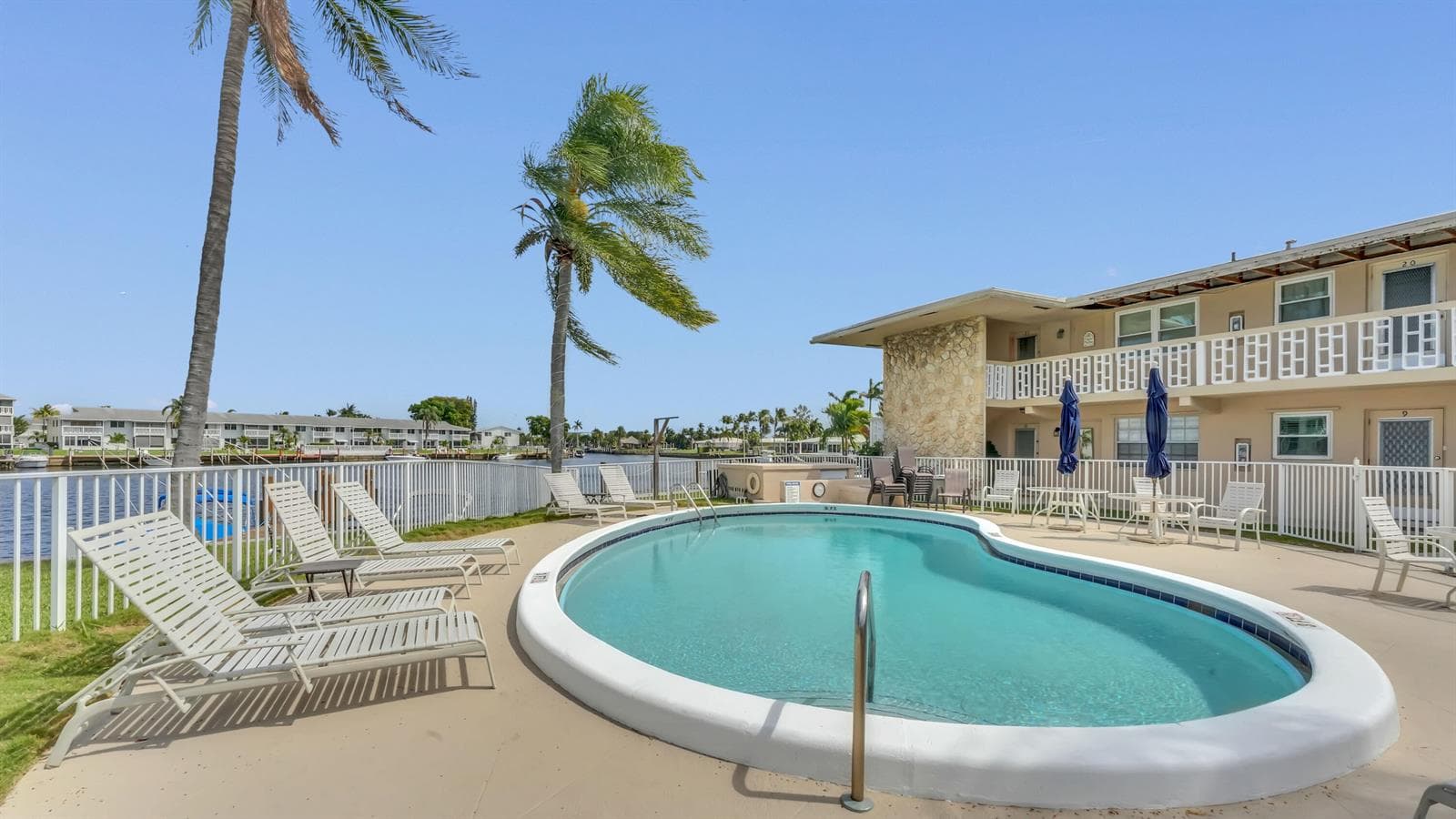 298 SE 6th Avenue #2 3