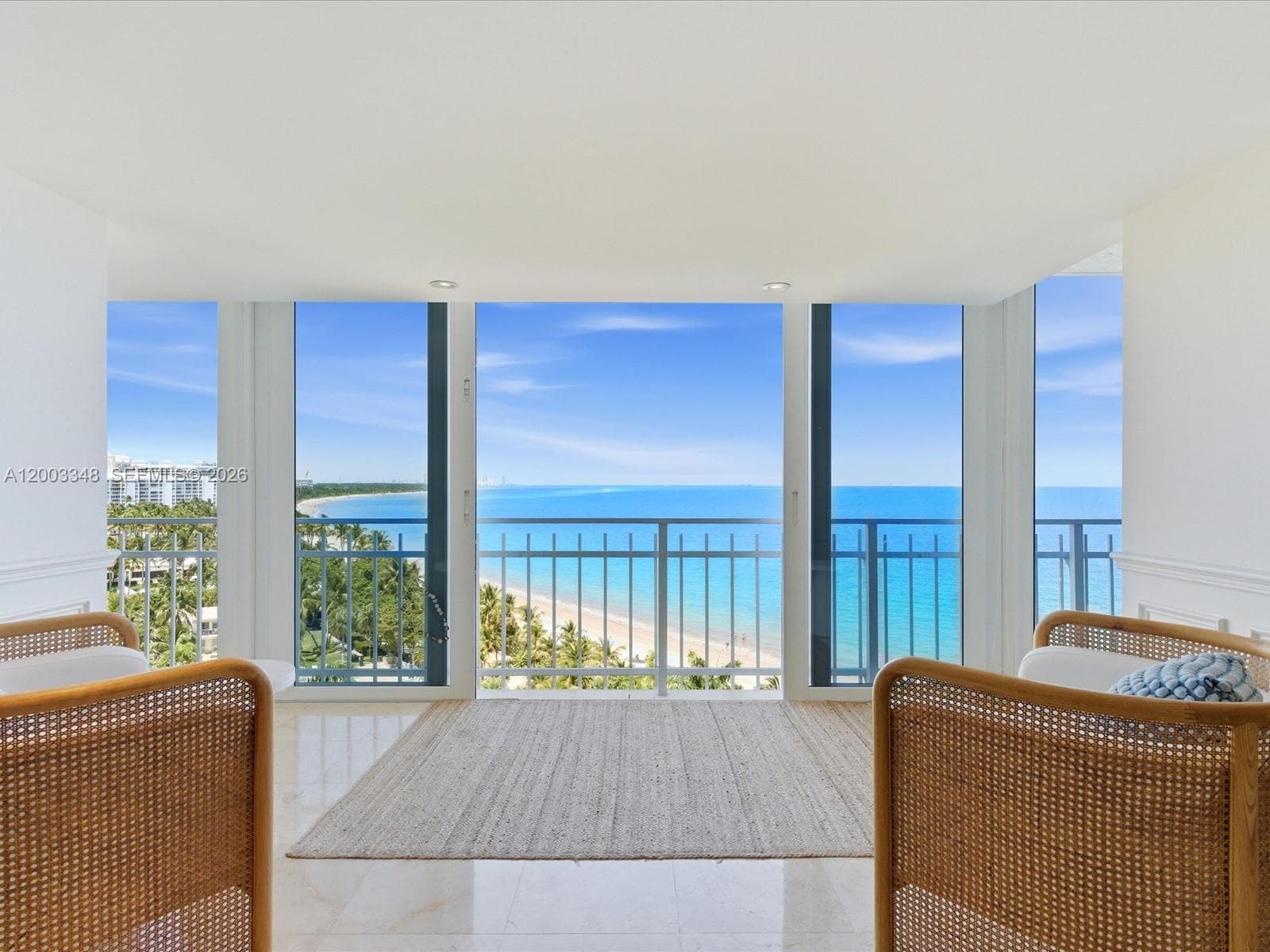 600 Grapetree Dr 1
