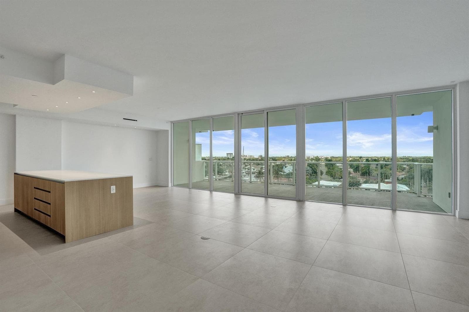 407 N Riverside Drive #602 5