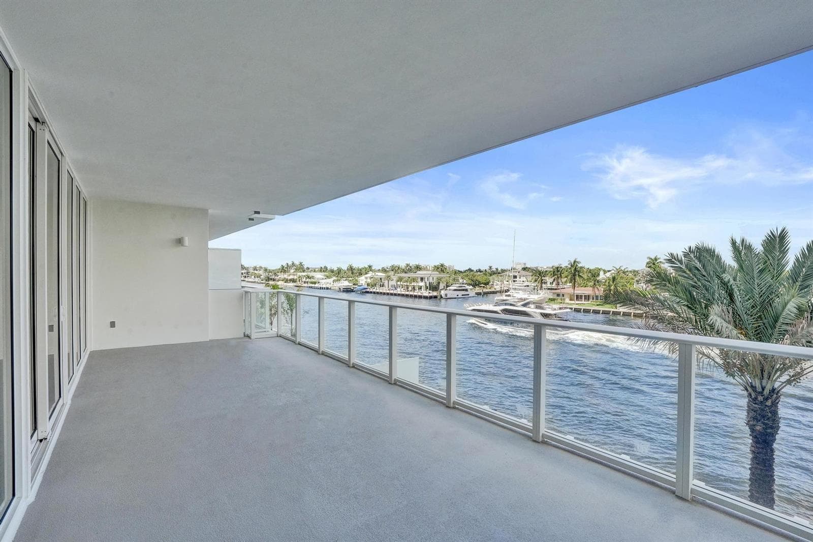 407 N Riverside Drive #303 2