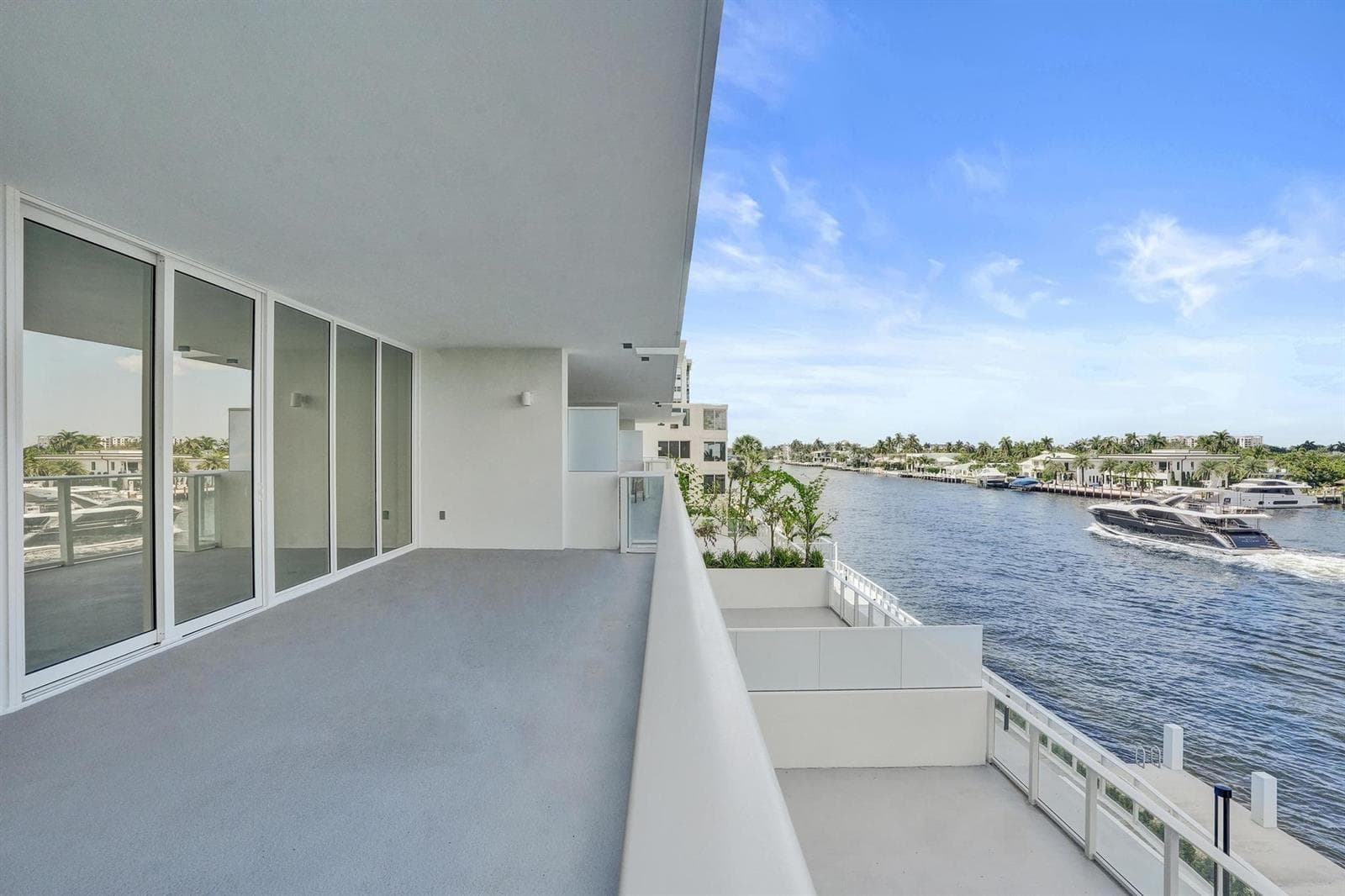 407 N Riverside Drive #303 3