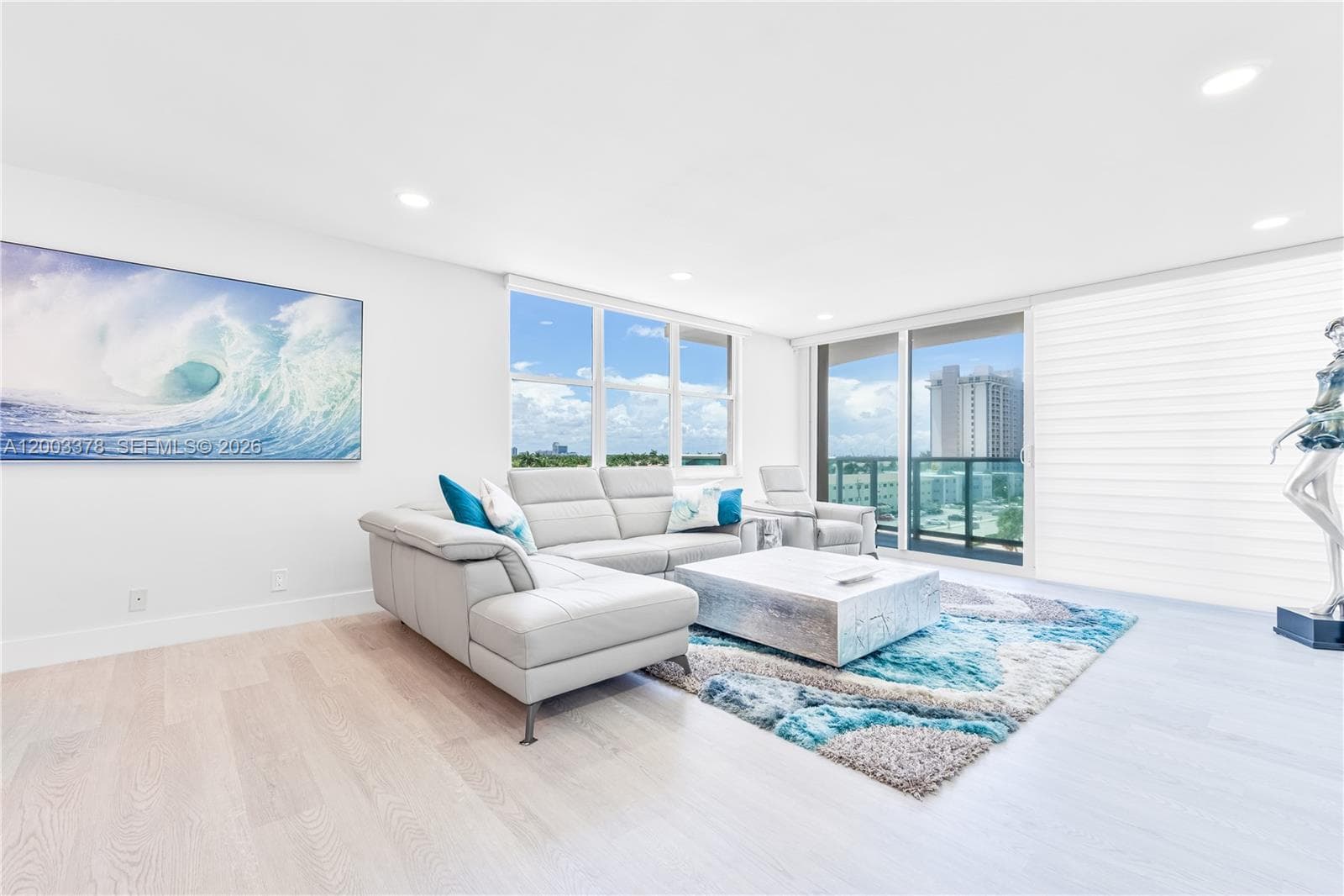 2501 Ocean Dr 5