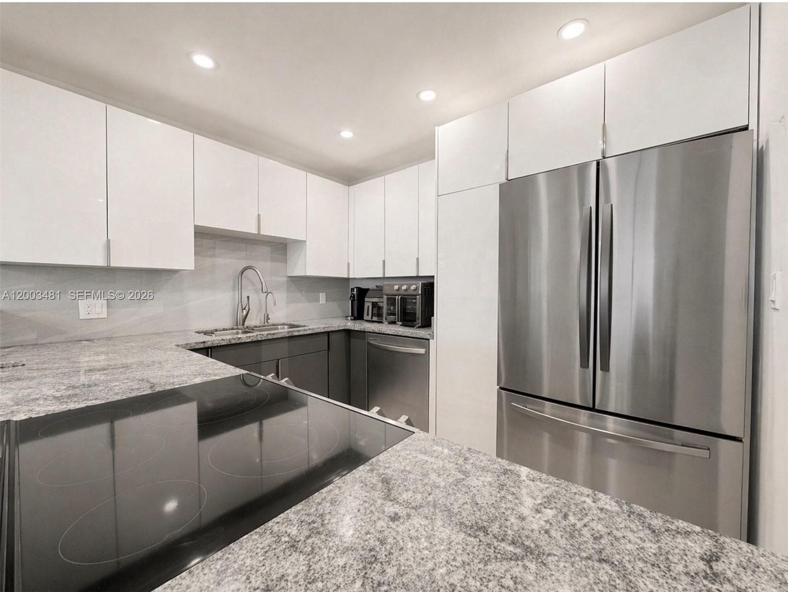 3800 S Ocean Dr 802 photo 1