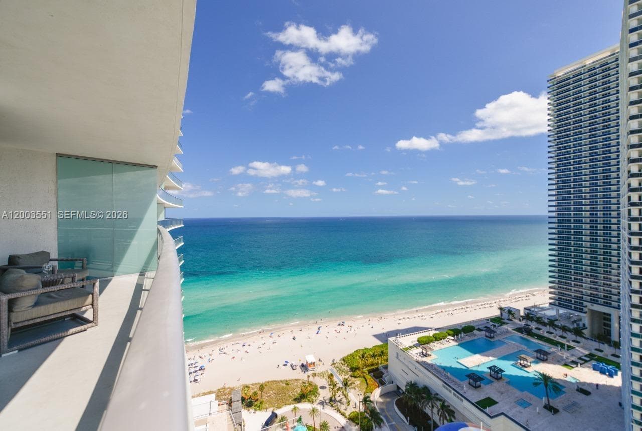 4111 Ocean Dr 5