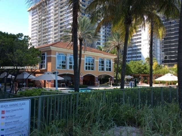 2080 S Ocean Dr 707 photo 2
