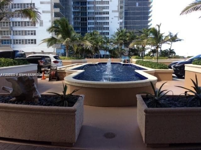 2080 Ocean Dr 1