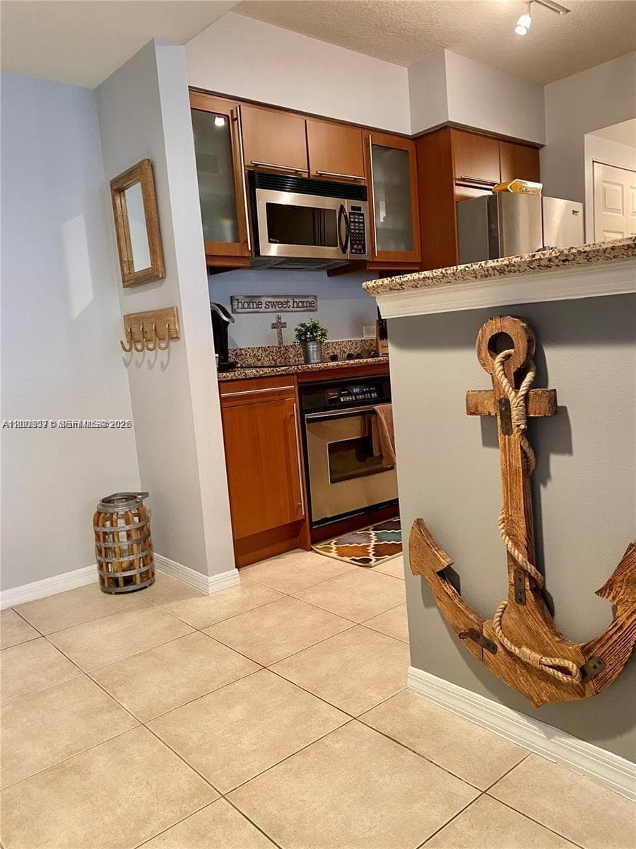 2080 Ocean Dr 707 photo 15