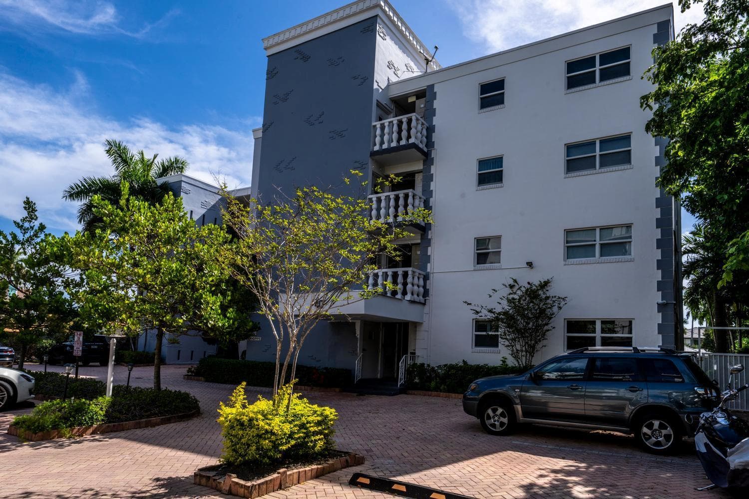40 Isle Of Venice Drive #9 1