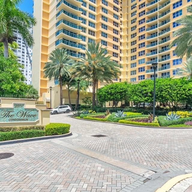 2501 Ocean Dr 833 photo 23