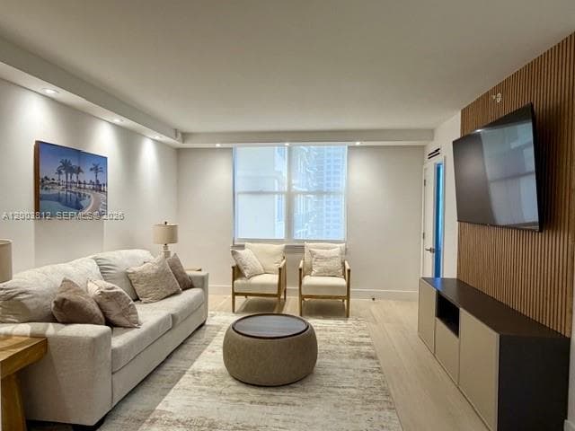 2501 Ocean Dr 1