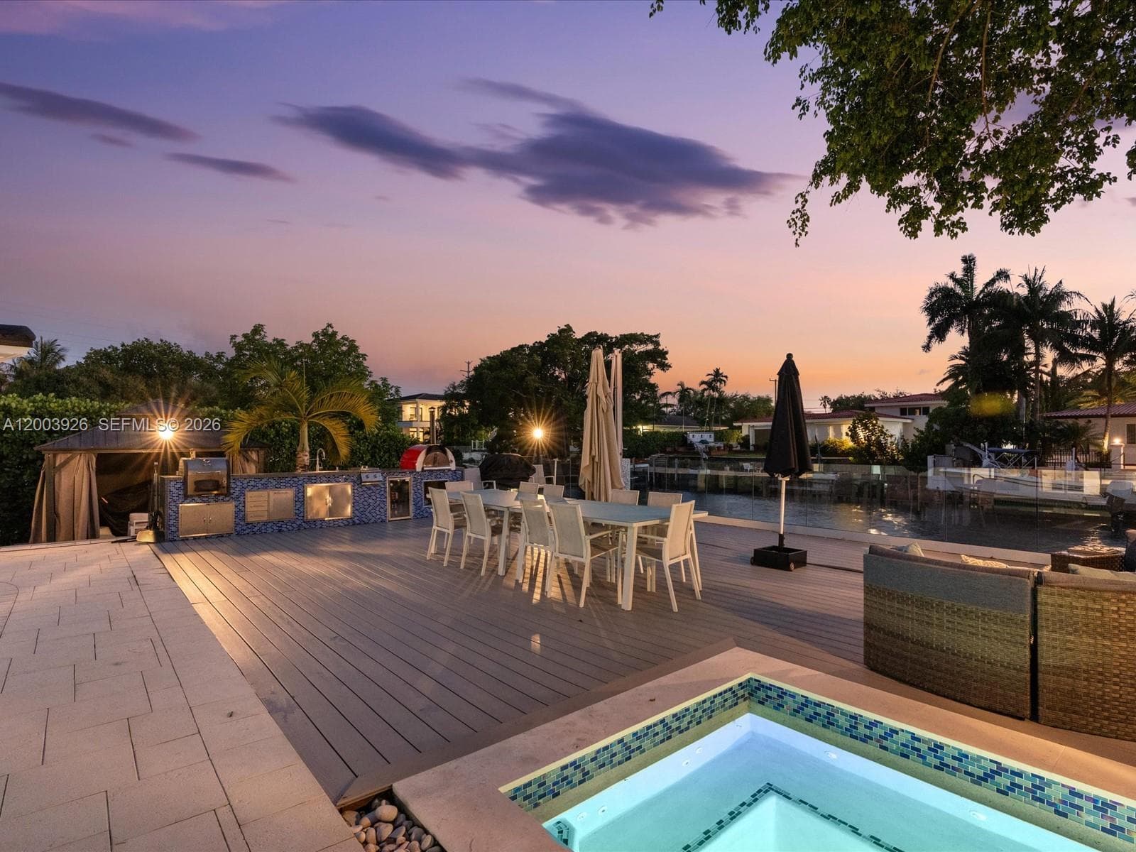 5000 Riviera Dr 5