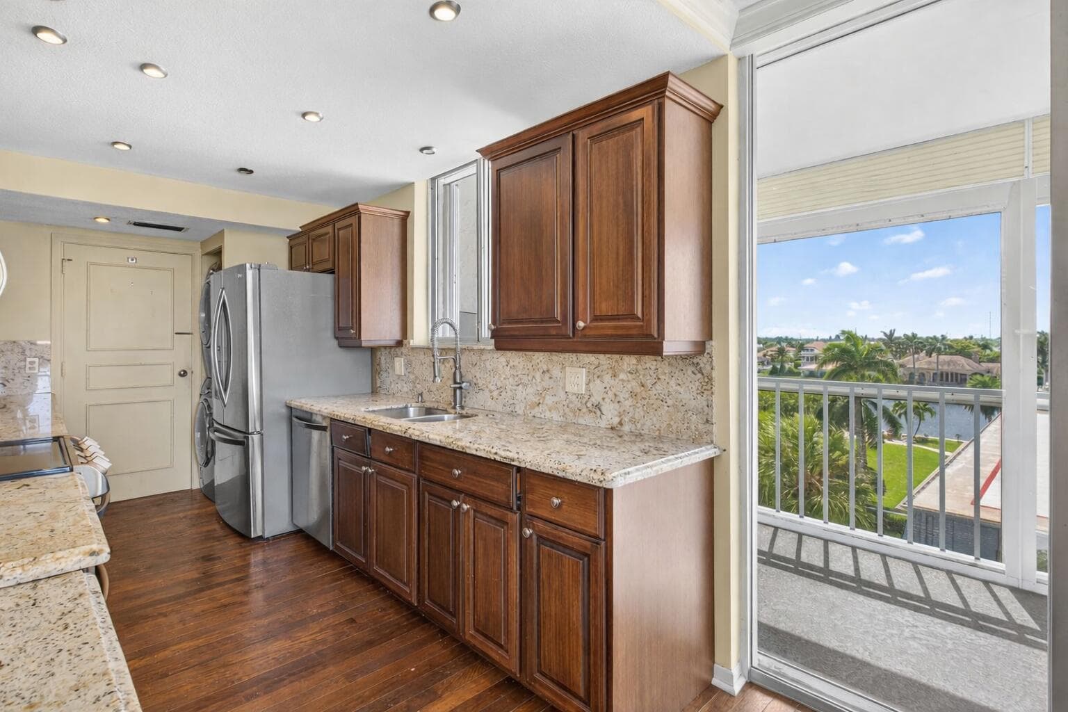 2000 S Ocean Boulevard 403 photo 16
