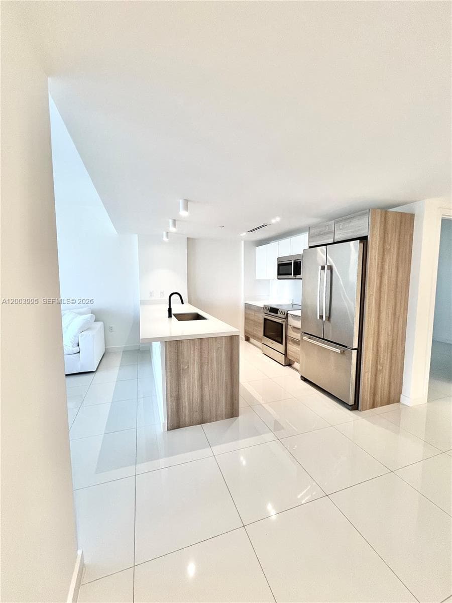 9940 W Bay Harbor Dr 5A-N photo 7
