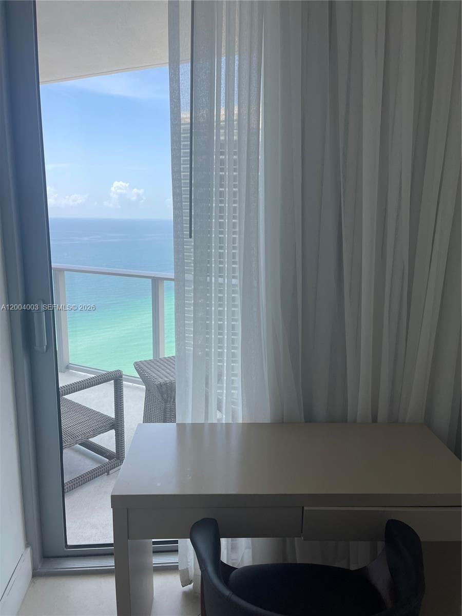 4111 Ocean Dr 3411 photo 18