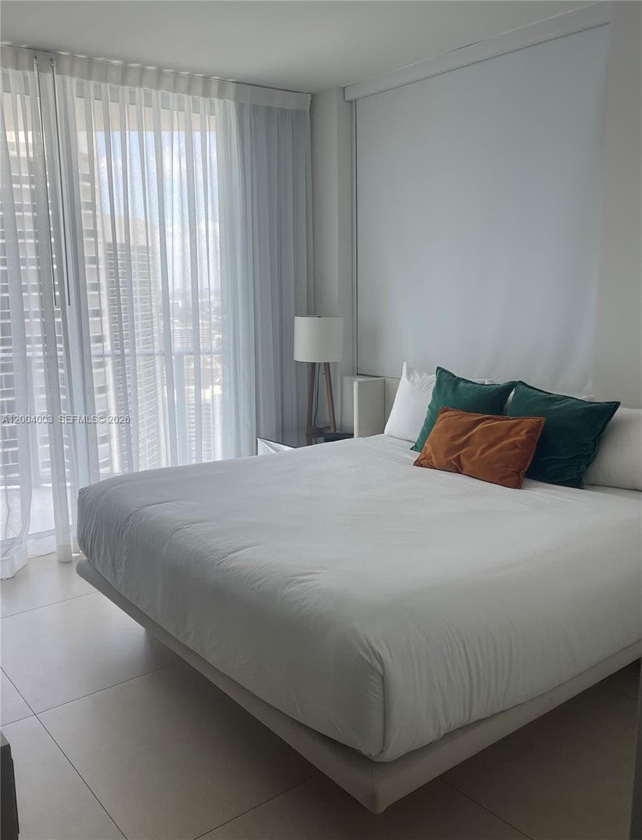 4111 Ocean Dr 3411 photo 11