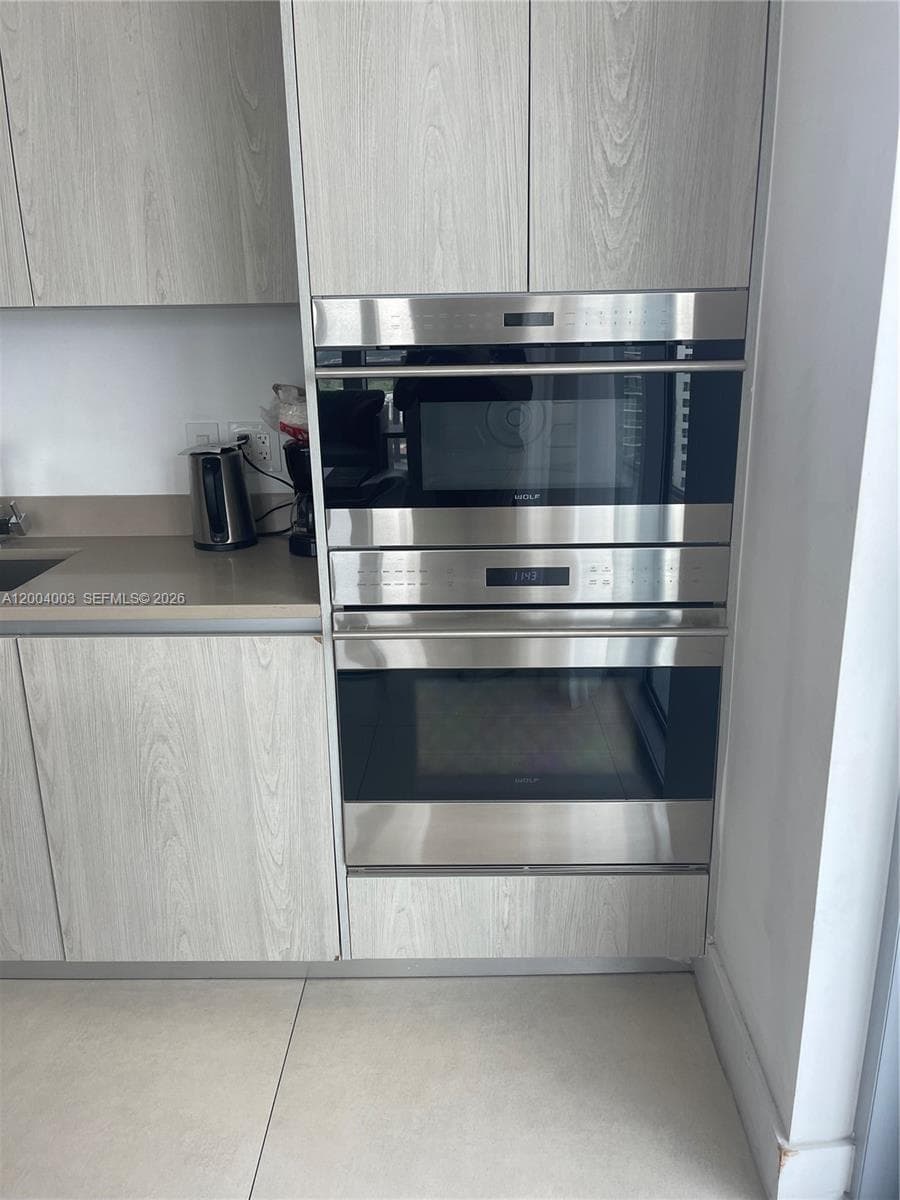 4111 Ocean Dr 3411 photo 8