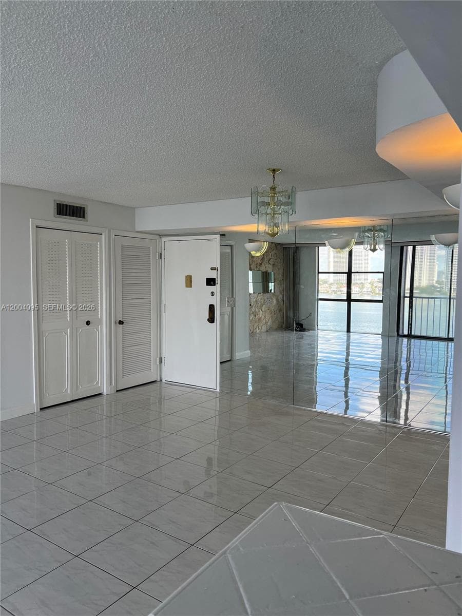 17500 N Bay Rd S907 photo 10