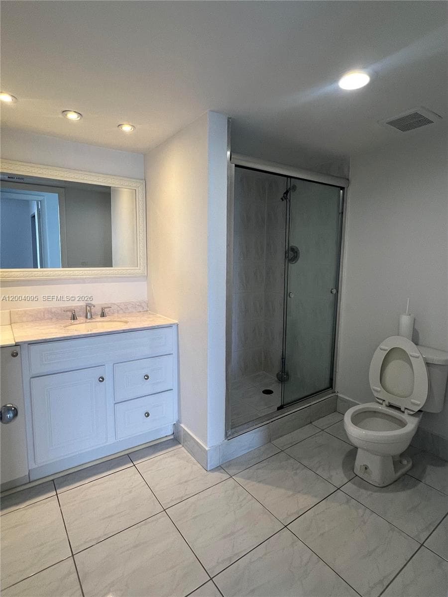 17500 N Bay Rd S907 photo 14
