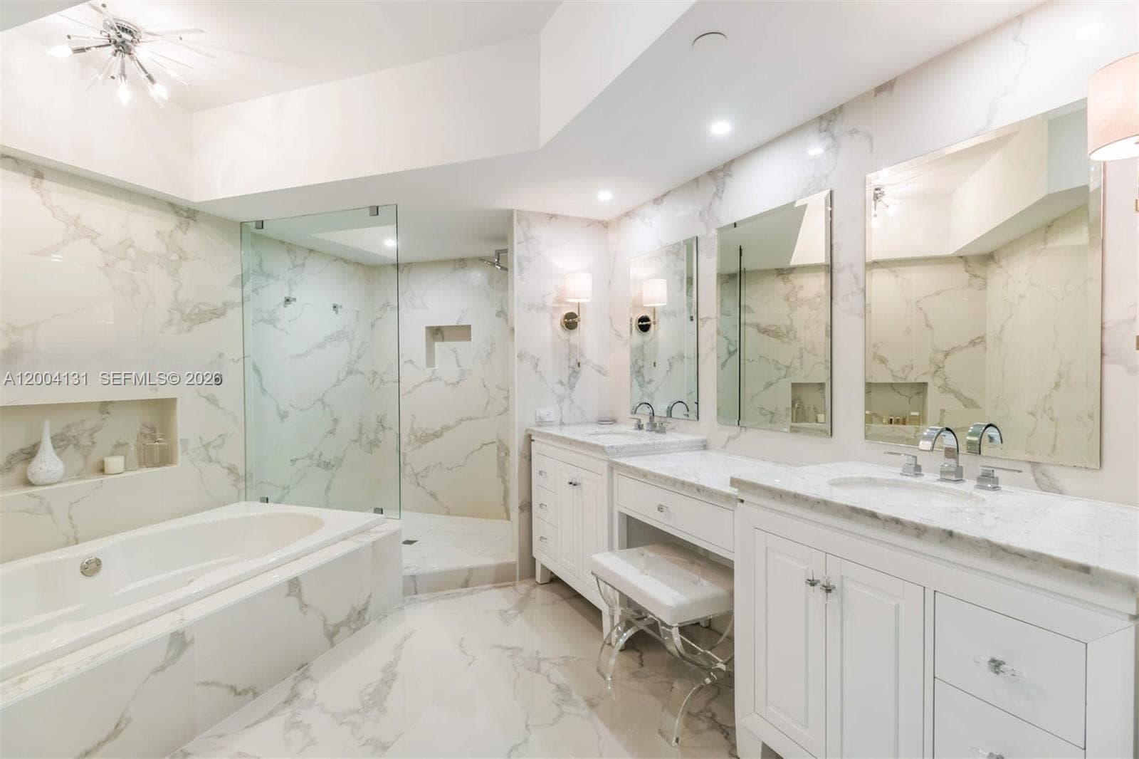 20191 E Country Club Dr TH7 photo 5