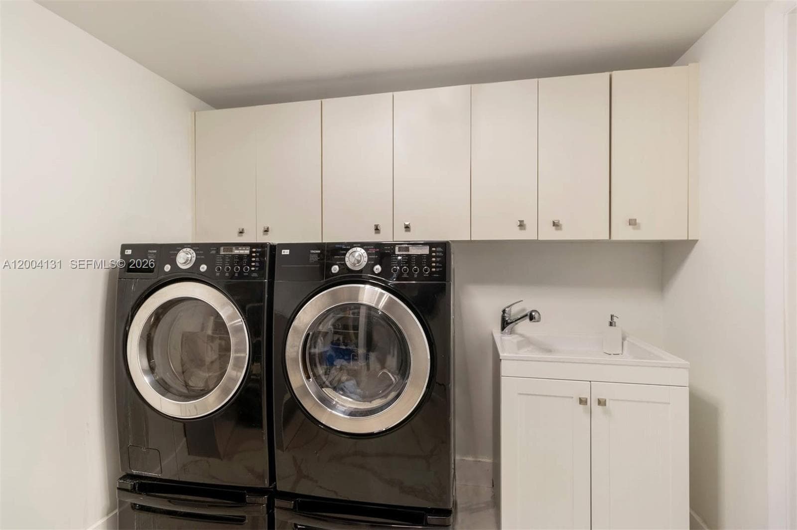 20191 E Country Club Dr TH7 photo 11
