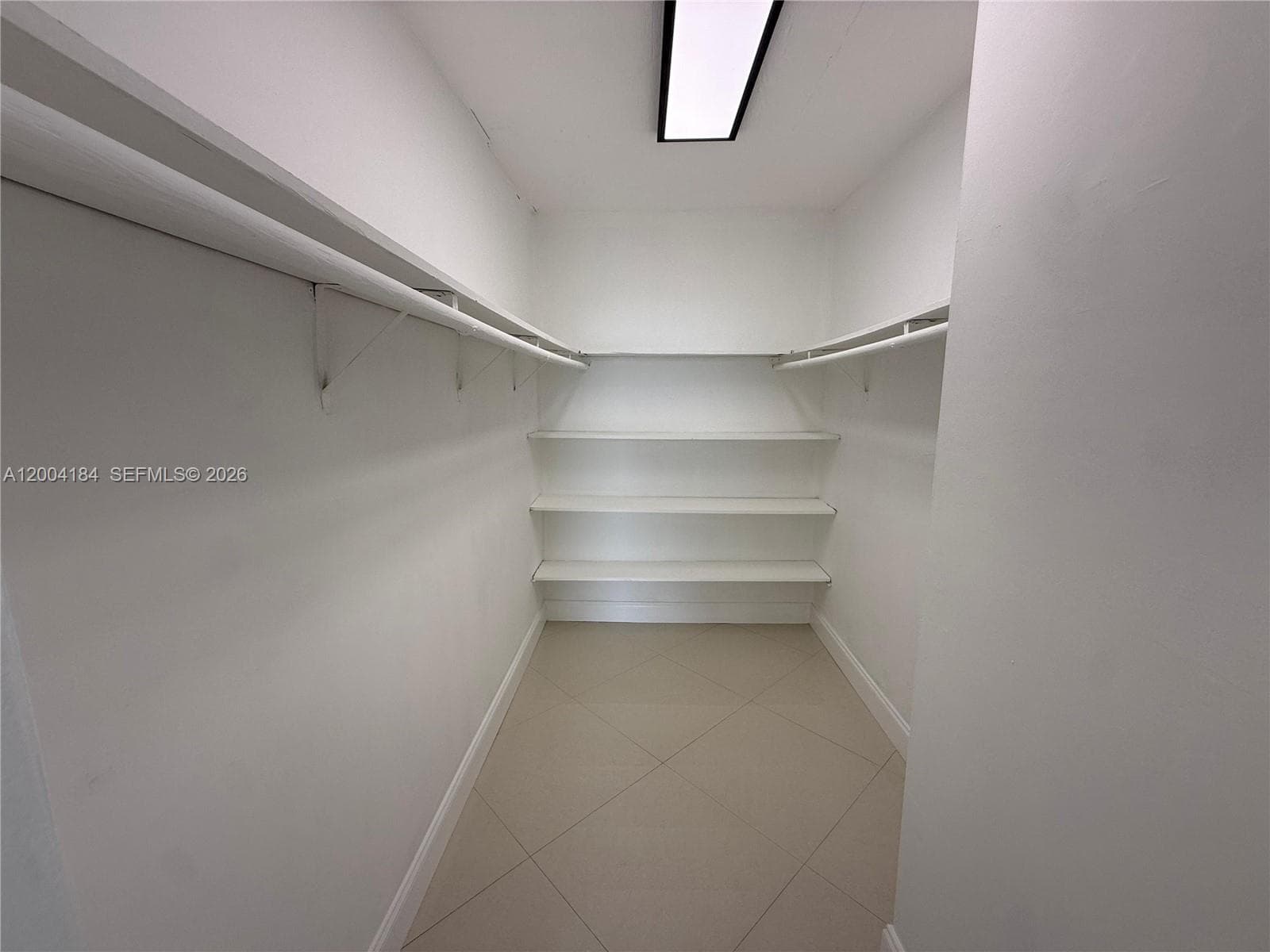 2350 NE 135th St 1207 photo 4