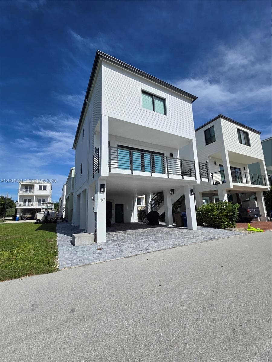 94825 Overseas Hwy #187 1