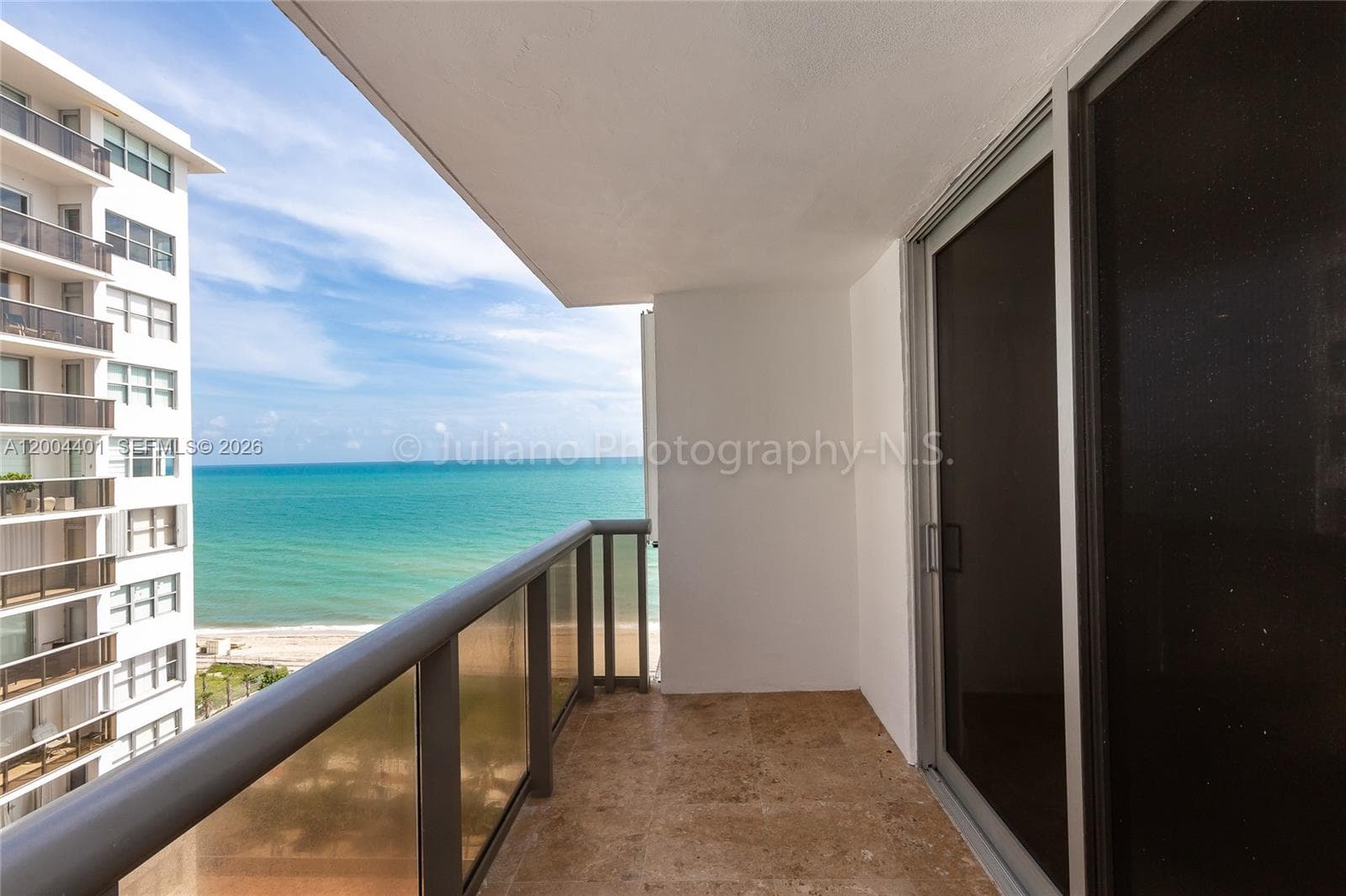 6039 Collins Ave 1415 photo 3