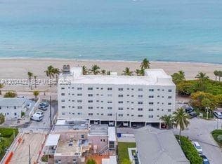 901 Surf Rd 2