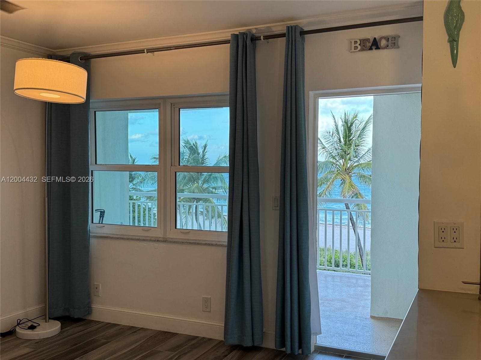 901 Surf Rd 1