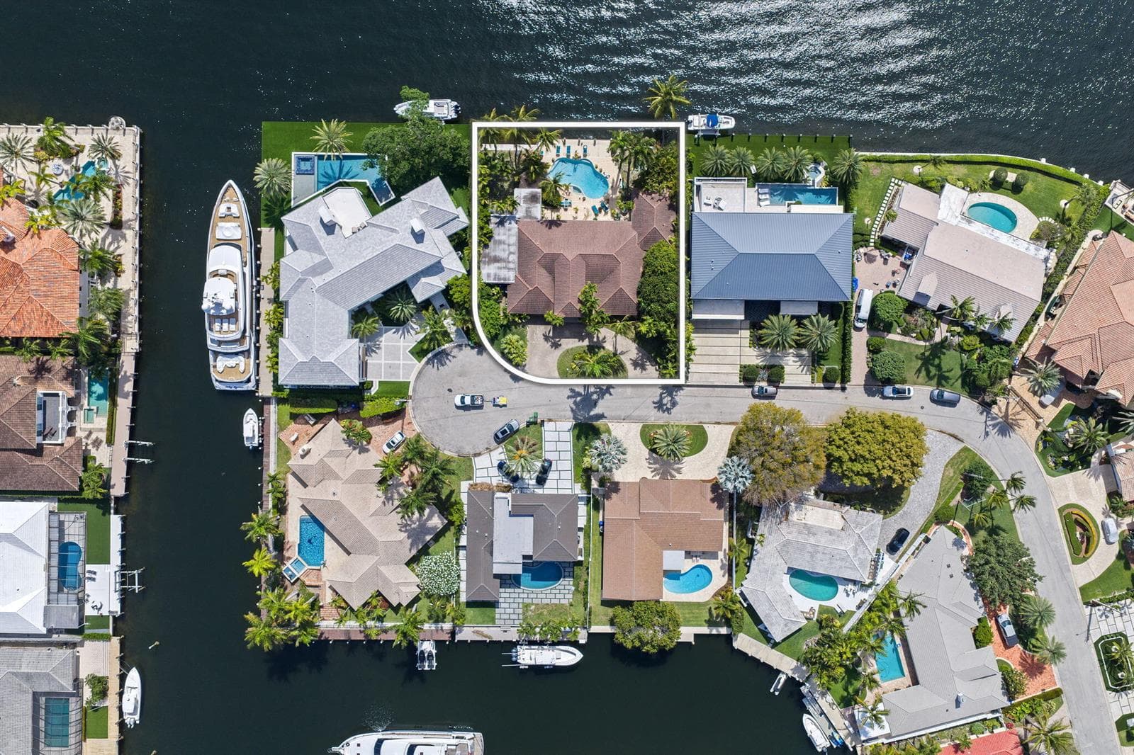 3260 NE 56th Court 5