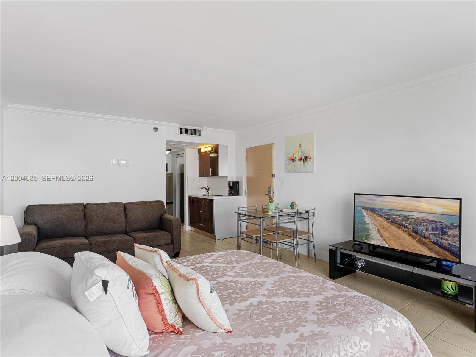 19201 Collins Ave 1109 photo 7