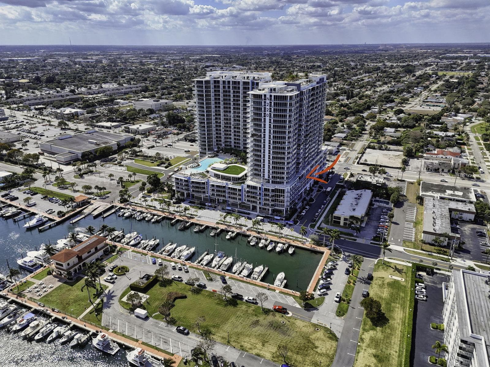 220 Lake Shore Drive #605 5