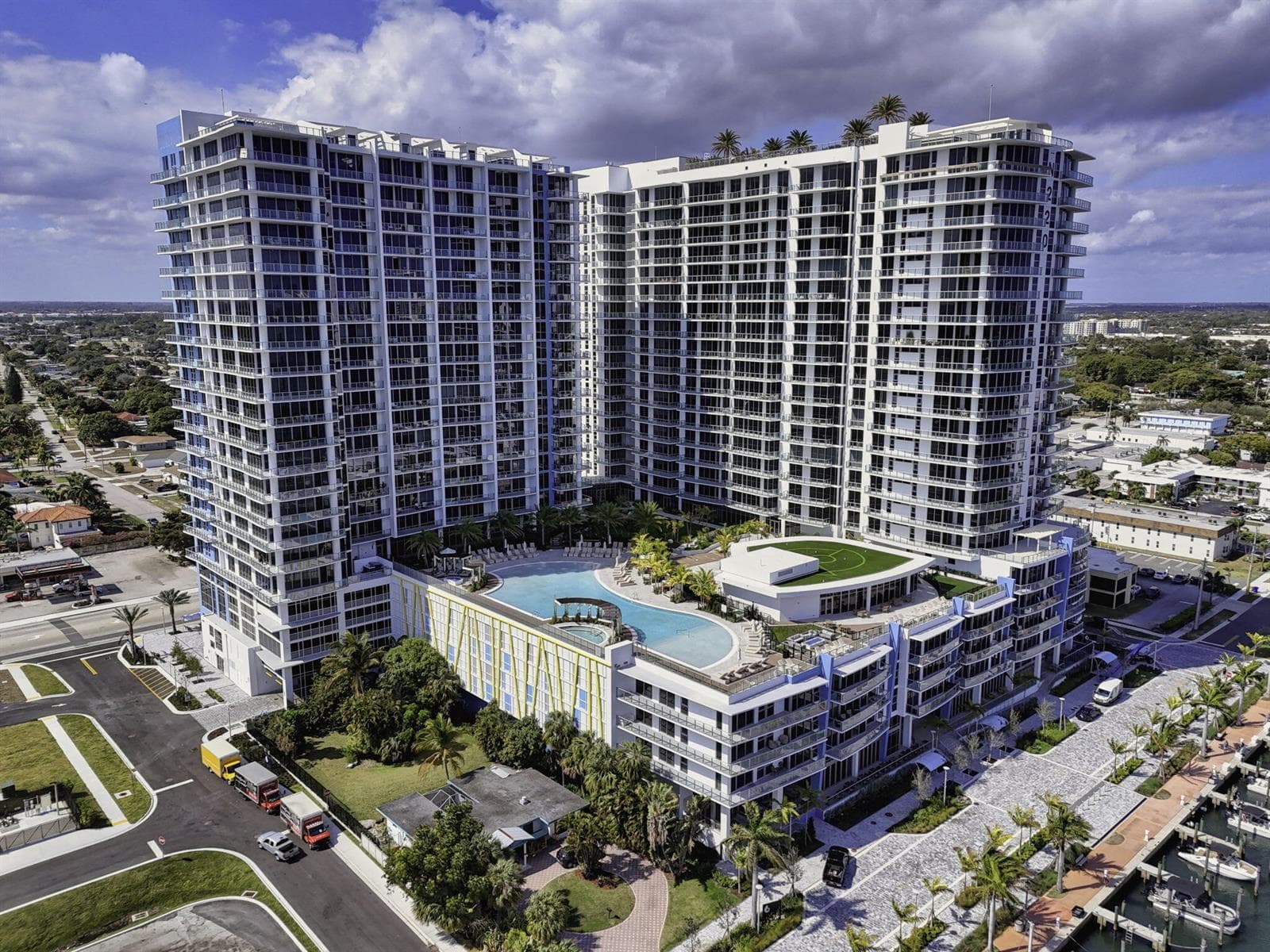 220 Lake Shore Drive #609 3