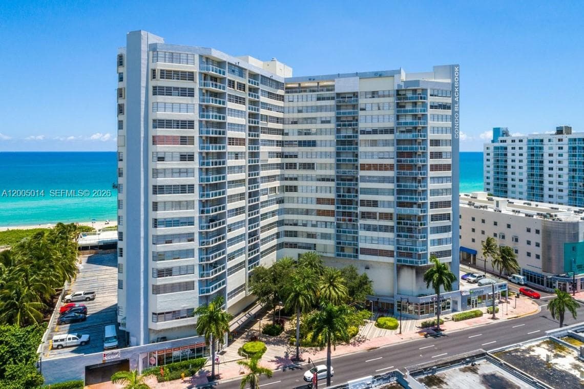 7135 COLLINS AVE 811 photo 1
