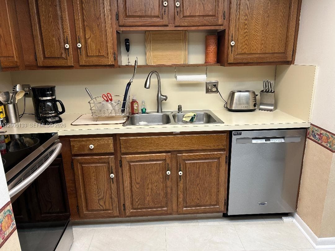1800 S Ocean Blvd 1503 photo 20