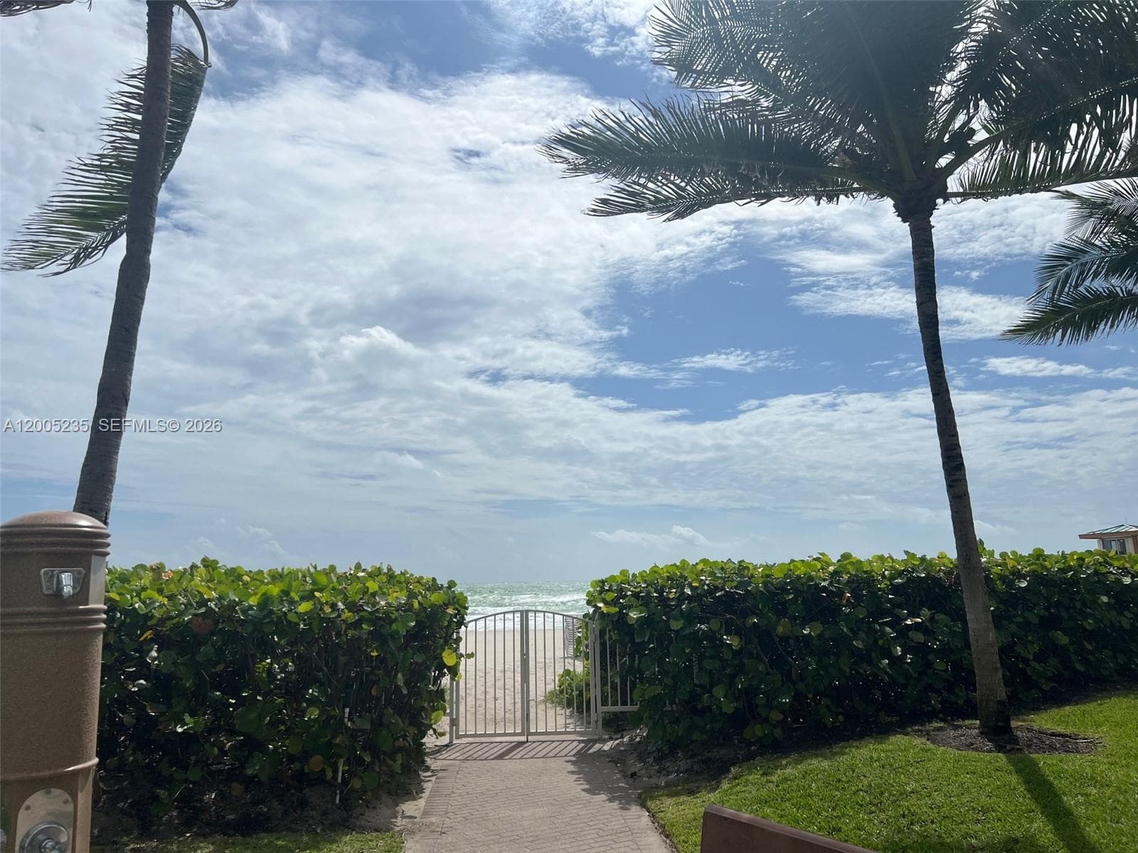 16500 Collins Ave 655 photo 1