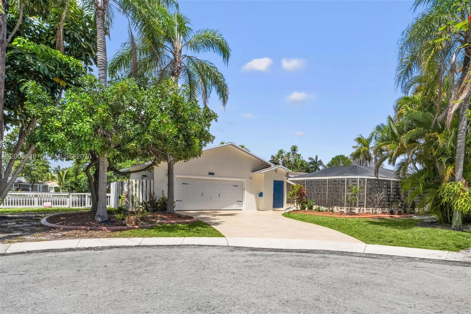 2649 Scott St photo 6