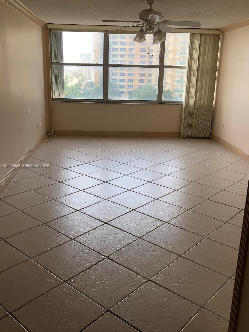 2751 S Ocean Dr 701N photo 11